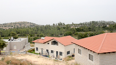 התקנת מערכת חימום תת רצפתי במים בנס הרים